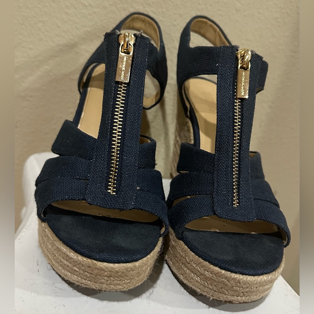 ✨Like New: Denim wedged “Michael Kors” sandals✨